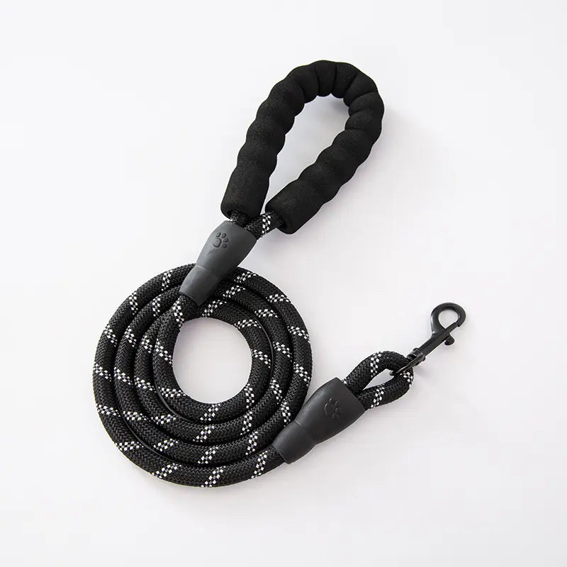 Reflective Dog Leash with Comfortable Cushioned Handle, Dual-Layer Heavy-Duty Design for Strong Dogs, Enhanced Safety and Control, No Tangle Leash